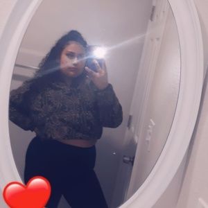 Meet your Posher, Rose